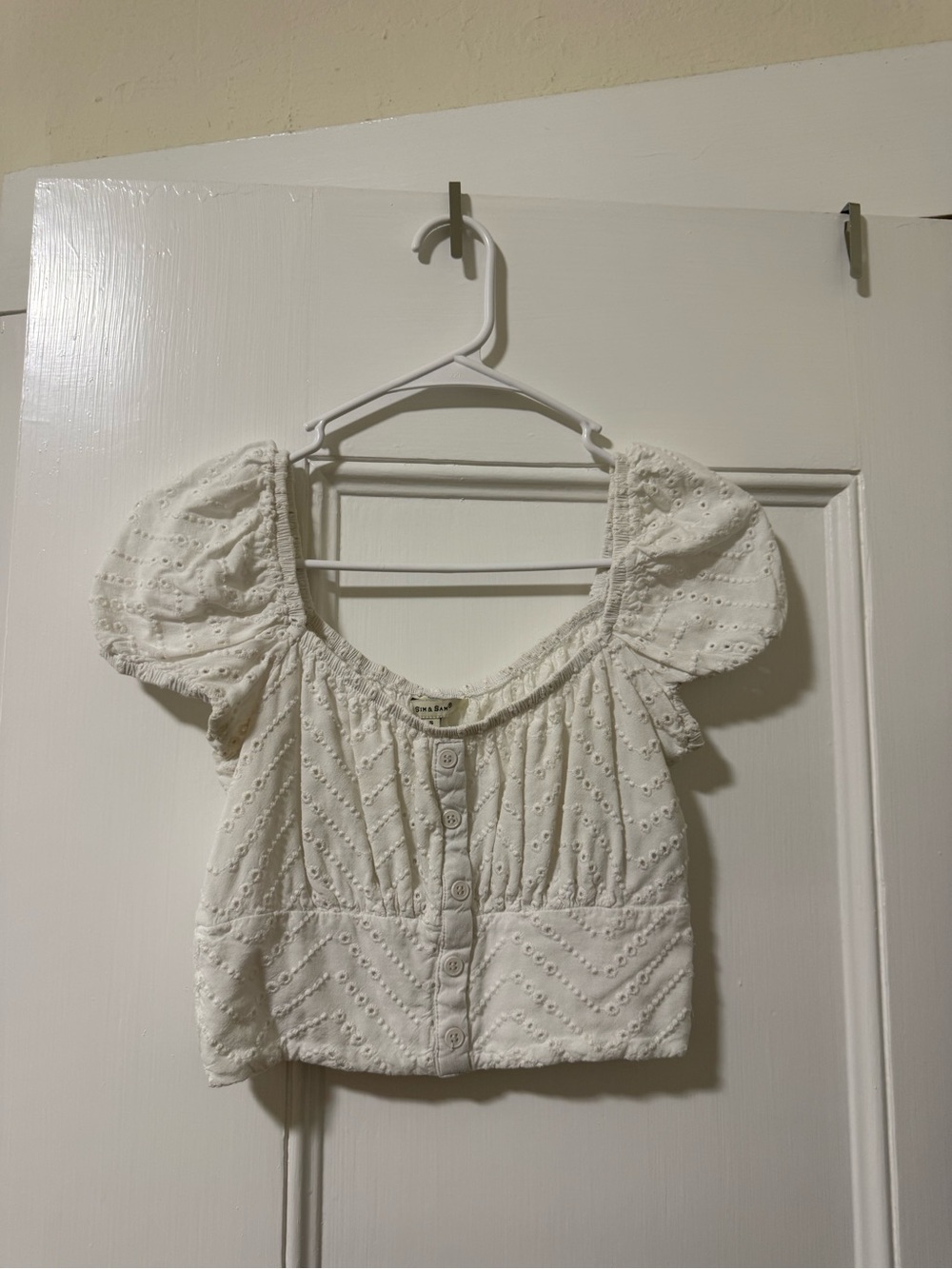 Eyelet Puff Sleeve Crop Top